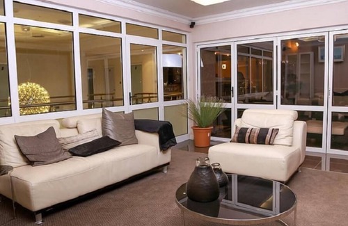 Gaborone Casa | Cycad Palm Boutique Guest House