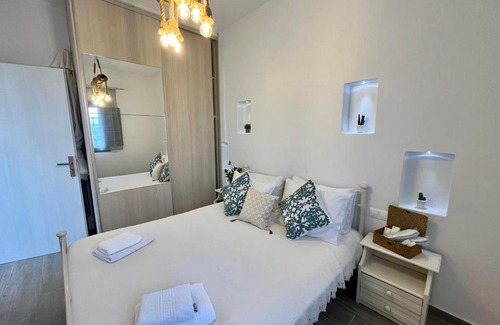 Naxos Town Apartamento | Cycladic apartment on the hill with beautiful views!!