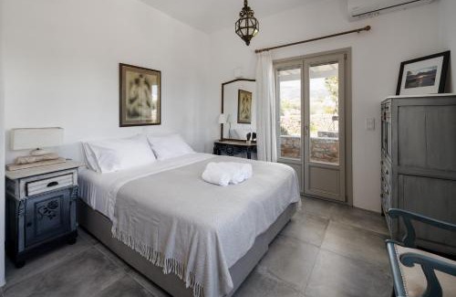 Aliki Casa | Cycladic Wine Press House