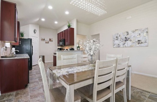 Cypress Casa | Cypress Fall Home: Fast Wi-Fi - Family Friendly