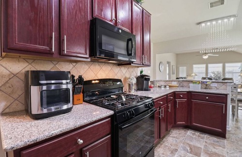 Cypress Casa | Cypress Fall Home: Fast Wi-Fi - Family Friendly