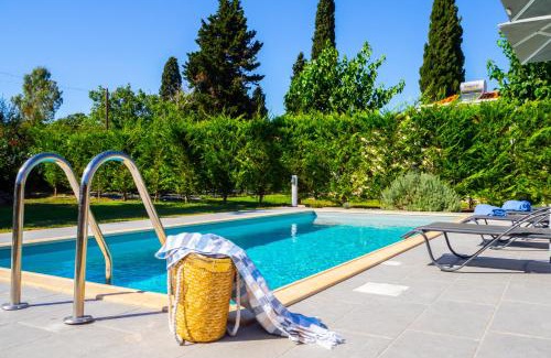 Ntomata Casa | Cypress Garden Villas