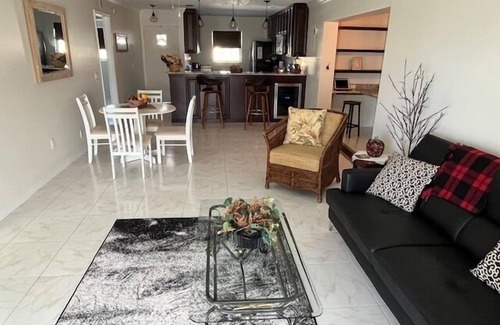 Cypress Lake Condominio | Cypress Lake Manor - 2 Bed 2 Bath Condo