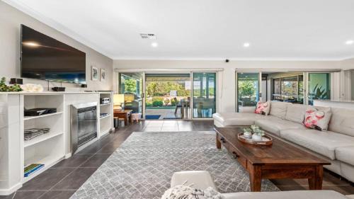 Pokolbin Casa | Cypress Point Lodge - The Vintage