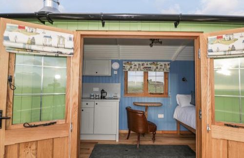 Holyhead Casa | Cysgod y Bugail