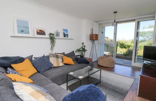 Newport Casa | Cysgod Y Garn