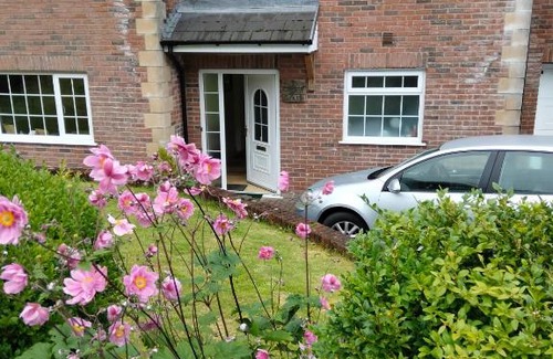 Margam Casa | Cysgod y graig