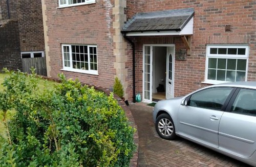 Margam Casa | Cysgod y graig
