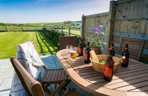Llanfaethlu Casa | Cysgod y Llanw