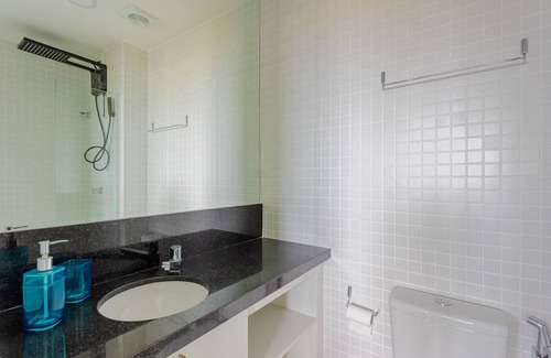 Costa Azul Apartamento | CZ01 Lindo Quarto e Sala com Vista Mar