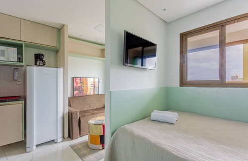 Costa Azul Apartamento | CZ01 Lindo Quarto e Sala com Vista Mar
