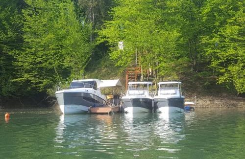 Solina Alquiler De Eote | Czarter Jachtów Bez Patentu