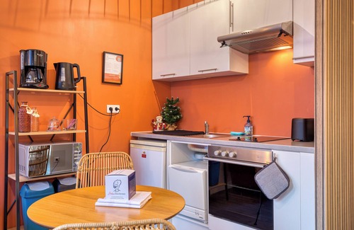 Gare-Jouvenet Apartamento | Déborah, studio calme lit et place de parking