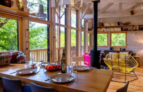 Castelnau-de-Levis Chalet De Esquí | Détente au Bord de l'Eau - Le Chalet du Carla avec Spa et Ponton Privé