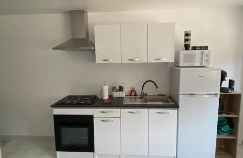 Hannonville-sous-les-Cotes Apartamento | Détente sous les Côtes baignoire balnéo