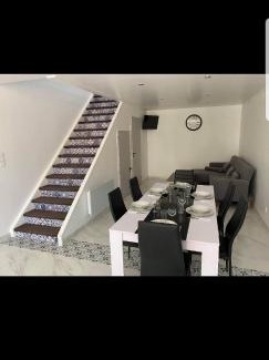 Hannonville-sous-les-Cotes Apartamento | Détente sous les Côtes baignoire balnéo