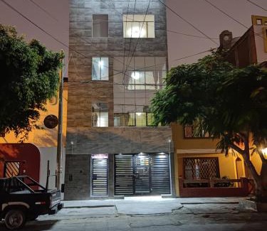 Monserrate Casa | D' Barrig