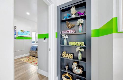 North Hollywood Apartamento | D- Hip NoHo Haven Hot Tub - Family - Parking