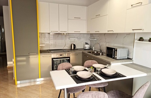 Qafe e Gjashtes Apartamento | D&I Apartments. Style, elegance and comfort