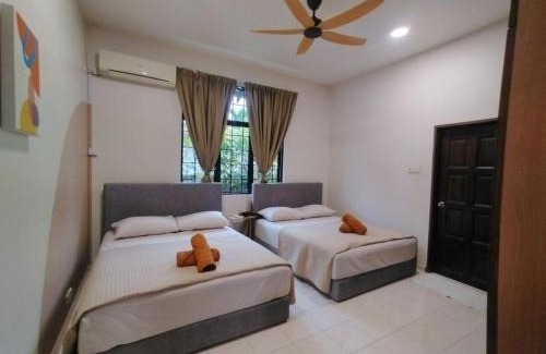 Kuantan Casa | D'Laman Tok Sira 30Pax 5R3B with Olympic size private pool