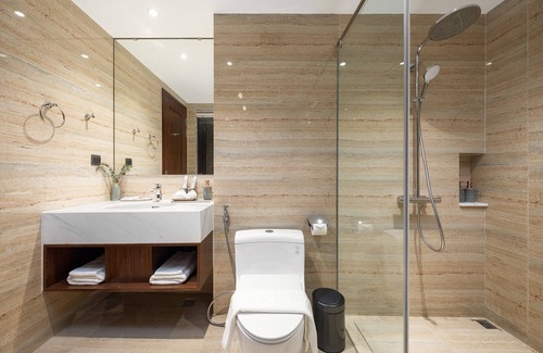 Bai Chay Hotel | D'Lecia Ha Long