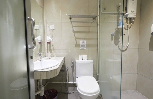 Bandar Sunway Hotel | D'New 1 Hotel Near Sunway Pyramid, 6 Min Only