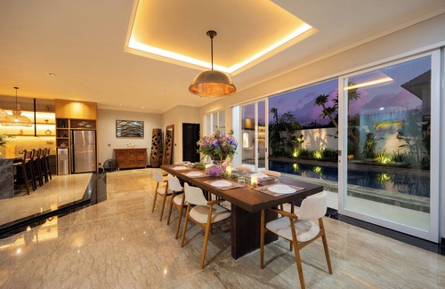 Jimbaran Bay Villa | D'Parama Villa