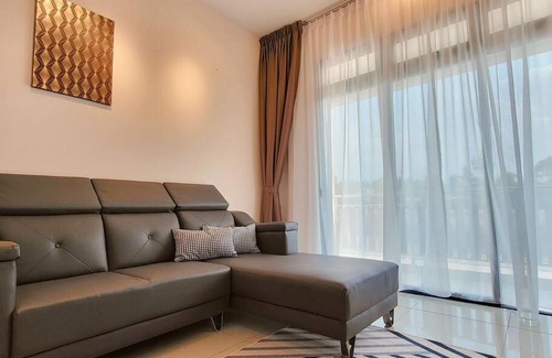 Setia Tropika Apartamento | D'Secret Tropika - 2 Bedrooms 4 Pax, Free Parking
