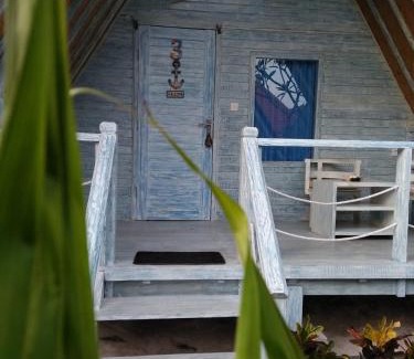 Mushroom Bay Cabina | D'Yuki Huts Lembongan