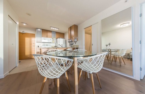 Yaletown Condominio | D11 - Un dormitorio amueblado con buen gusto en Yaletown