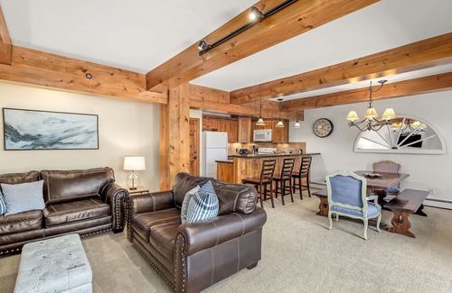 Snowmass Village Casa | D2 Upper Woodbridge 2br Condo 2 Bedroom Condo by RedAwning