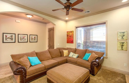 St. George Hotel | D3 Spacious Sunset Suite Second Floor 2-bedroom