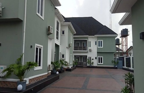 Uyo Casa | D31 Residency by Elianaelio Hotels
