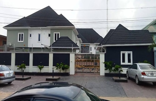 Uyo Casa | D31 Residency by Elianaelio Hotels