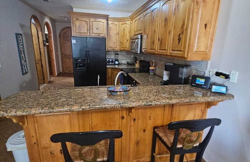 Sandy Beach Condominio | D704 Rocky Point Luxury Condo