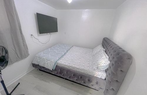 Malton Casa | Da-4 Room Near Airport