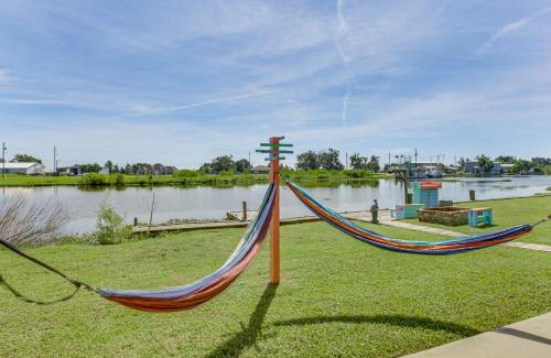Houma Casa | Da Boat House with World-Class Bayou Fishing!