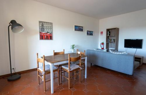Ex Campo d'Aviazione Apartamento | Da Nonna Gina, casa luminosa con aria condizionata