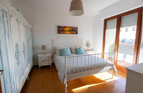 Ex Campo d'Aviazione Apartamento | Da Nonna Gina, casa luminosa con aria condizionata