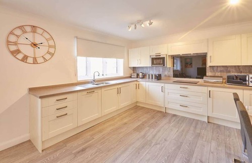 Darlington Casa | Dacama @ Dene Grove - w/Patio & 2 Free Parking