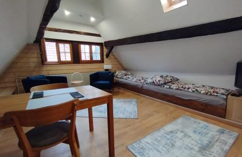 Alsfeld Apartamento | Dachgeschosswohnung in der Altstadt inklusive Parkplatz