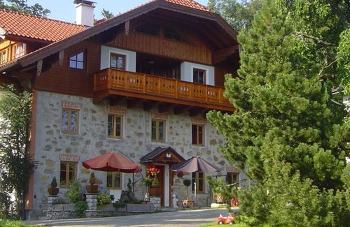 Tiefgraben Apartamento | Dachsteinblick - Organic Farm Mondsee familia Schafleitner-Kroiss (3 flores)