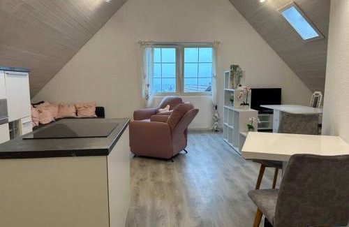 Berneck Apartamento | Dachwhg an schöner Aussichtslage