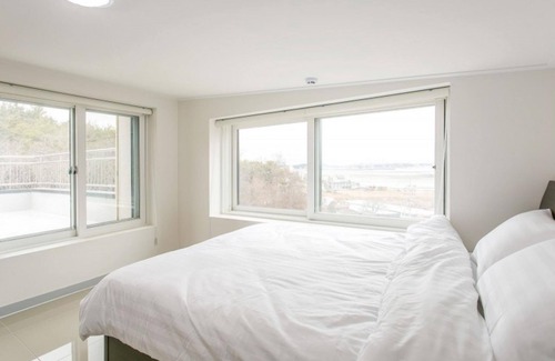 Yongdam Fishing Village Casa | Daebudo Gold Pension