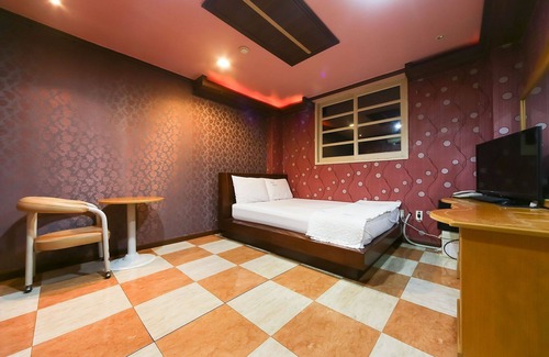 Sincheondong Hotel | Daegu Dongdaegu Station Royal