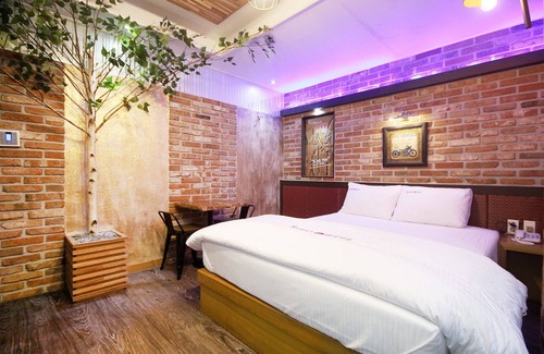 Seongnae-dong Hotel | Daegu Dongseongno Jeep