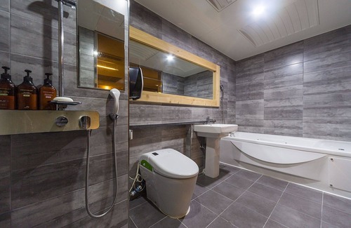 Sincheondong Hotel | Daegu Sincheon Play & Stay Hotel