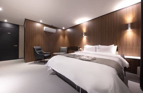Jung-gu Hotel | Daejeon Eunhangsunhwa Hotel Nine Spot