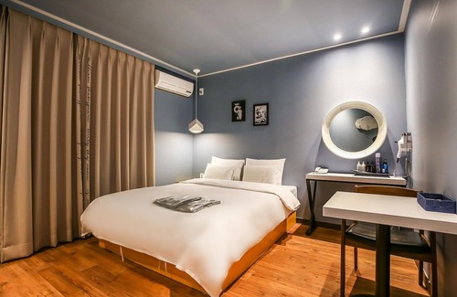 Bongmyeong-dong Hotel | Daejeon Yuseong Hotel Louis