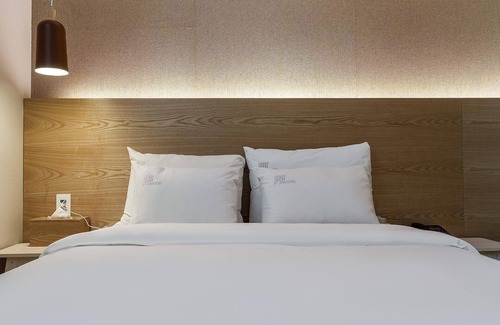 Bongmyeong-dong Hotel | Daejeon Yuseong Jawoori